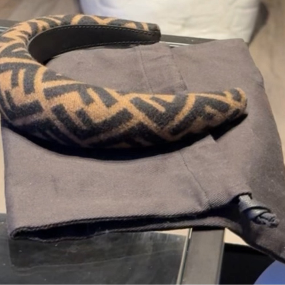 Wool FENDI HEADBAND - Picture 3 of 3